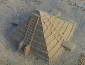 Piramide.jpg