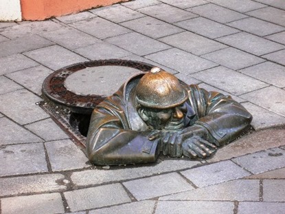 Statua