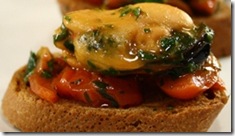 Stuzzichini crostini mare
